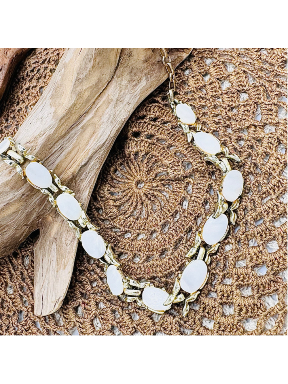 Coro White Cabochon Gold Tone Botanical Leaf Statement Necklace - Picture 4 of 8